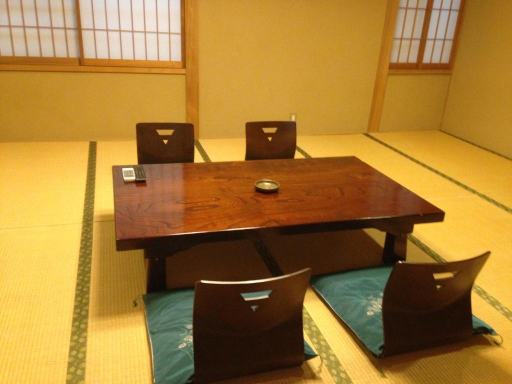 Chuokan Shimizuya Ryokan Nagano Chambre photo